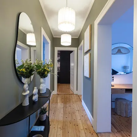 Urban Chic - Vacation & Business アパート